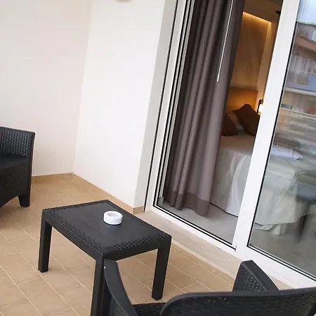 Glass Paradise Bed & Breakfast