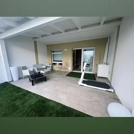 Bed & Breakfast Glass Paradise