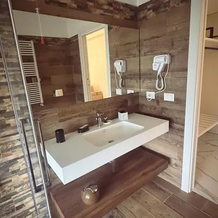 Glass Paradise 4* 카탄차로