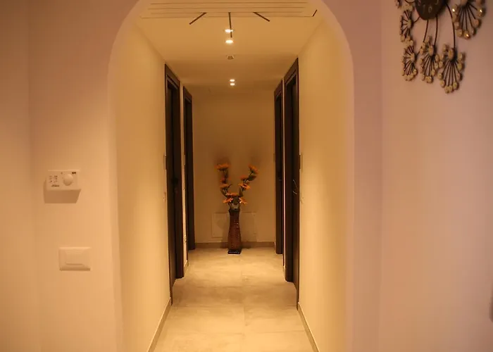 Glass Paradise Bed & Breakfast