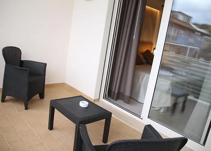 Glass Paradise Bed & Breakfast